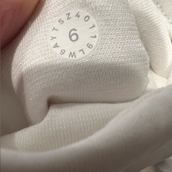 Lululemon Clear the Court Crop 21 inch white mesh leggings size 6 - Picture 3 of 10